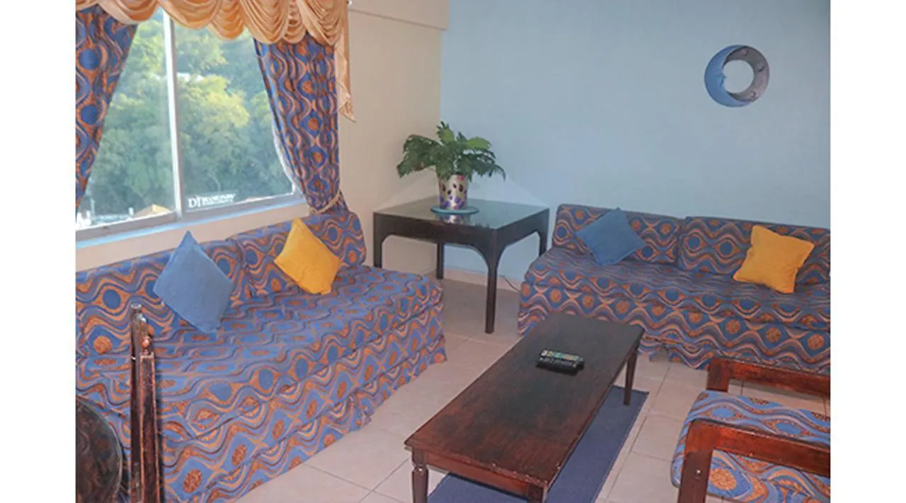 Sword Fish Beach Suite@ Turtle Towers Ocho Rios