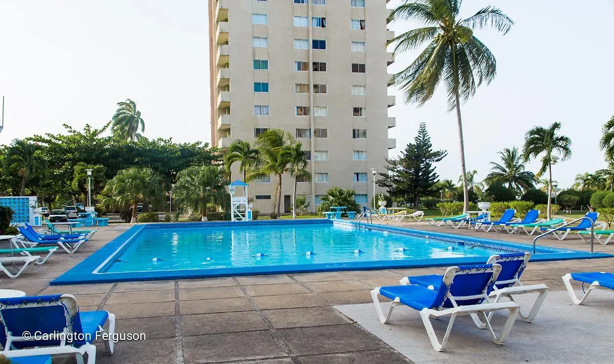 Sword Fish Beach Suite@ Turtle Towers Ocho Rios